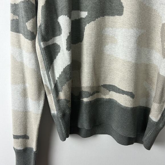 John + Jenn Sweater - Women's Medium - Picture 2 of 5